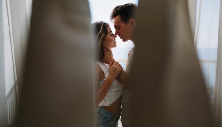 how to build sexual tension with a girl over text