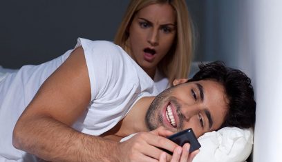 13 Secret Signs Your Boyfriend's Not Over His Ex