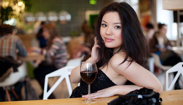 how to be the most approachable girl