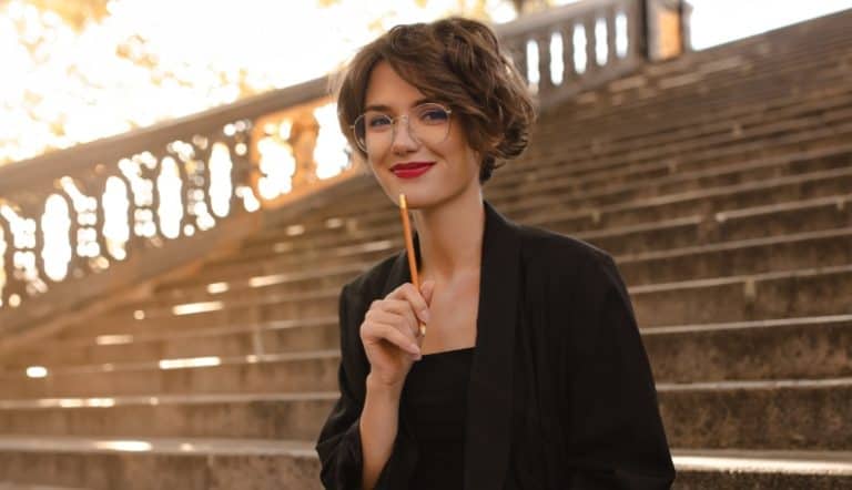 girls with short hair