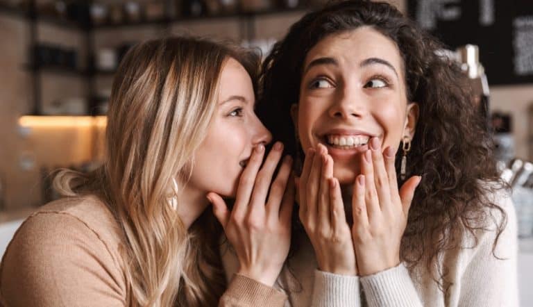 how to manipulate people