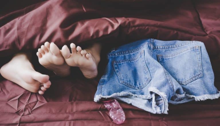 stealth sex stealthing