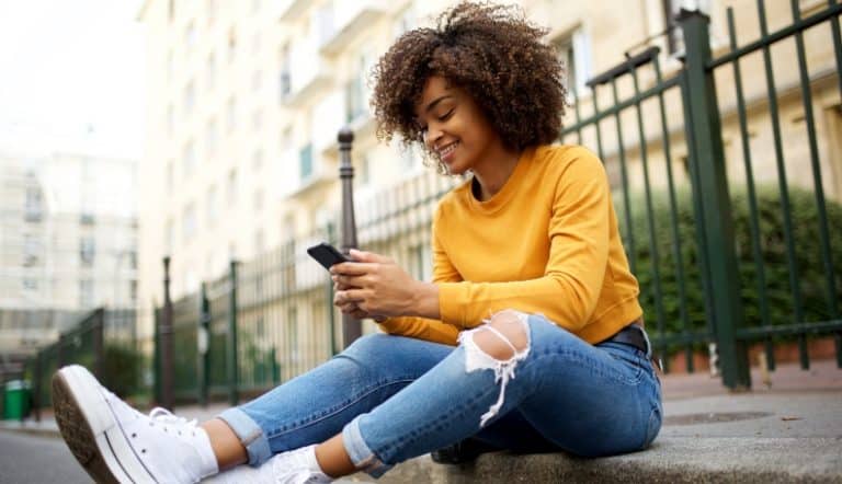 how to impress a girl over text