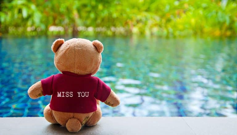 how to know if someone misses you