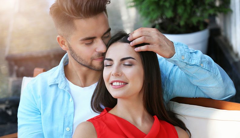 10 Early Signs of a Possessive Man You'd Never Want to Overlook