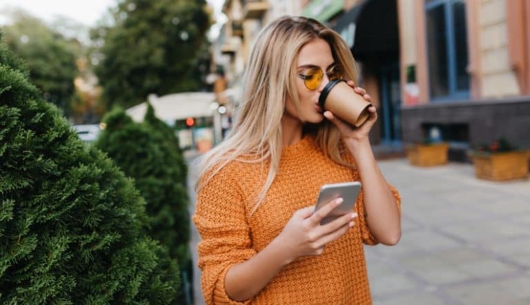 texting in the early stages of dating