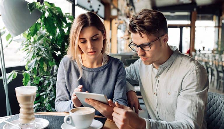 How to Tell Signs a Guy Is Flirting with You