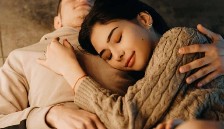 how and when to say i love you for the first time in a relationship