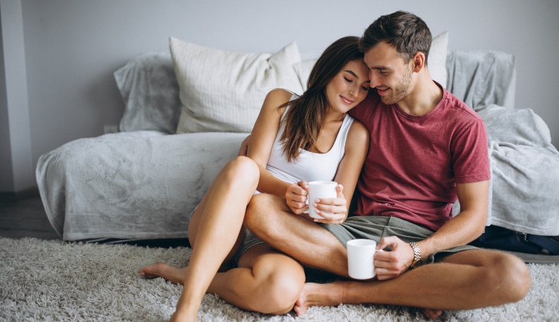 Warm Ways to Keep a Girl Interested & Make Her Feel Loved By You
