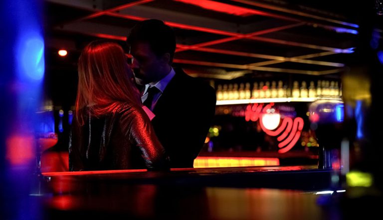 Signs a Man Is Attracted to You Sexually