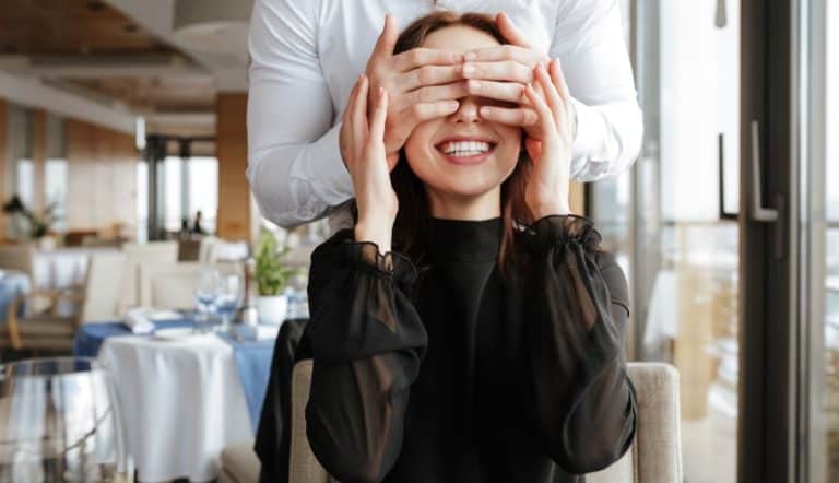 Emotional Cheating vs Friendship