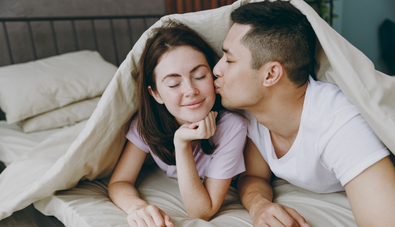 31 Signs a Friend with Benefits is Falling in Love with You & Catching  Feelings